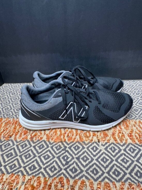 New Balance Shoes - New Balance 635 v2 Woman's Size 10